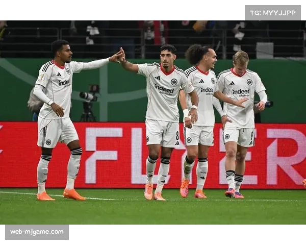 从0-2到3-2：回顾多特2022年客战法兰克福的经典逆转