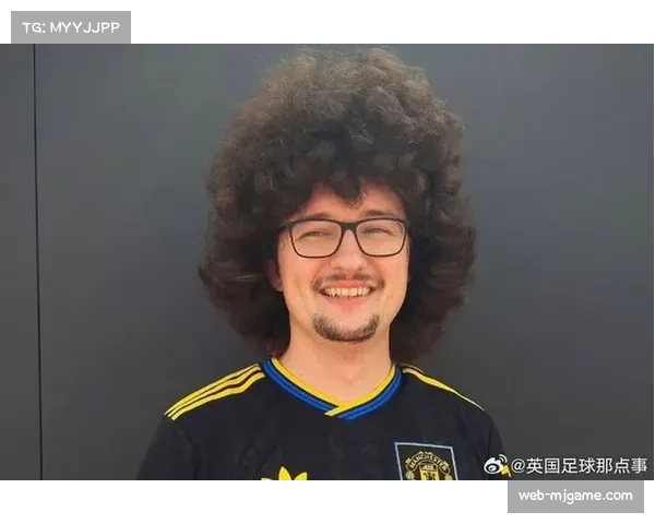 “蓄发哥”弗兰克·艾莱特近500天不剪发挑战，曼联五连胜成唯一解